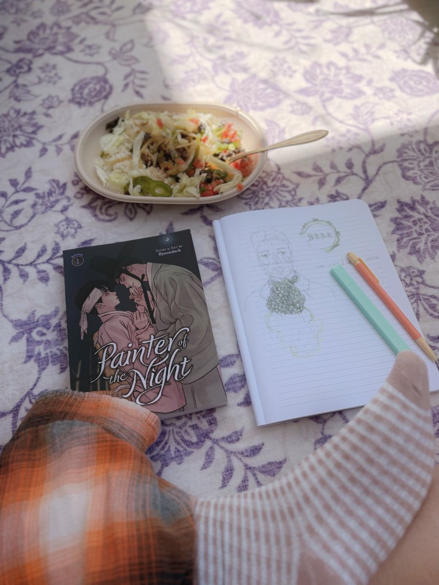 NivanfieldForev's tweet image. I’m not an artist but I am a historical costumer and today I sat outside with my dirty book and thought about piers in a big billowy green cravat or ascot - his scarf is a waffle weave not checked so in theory any olive waffle weave linen would work. 
#historicalfashion