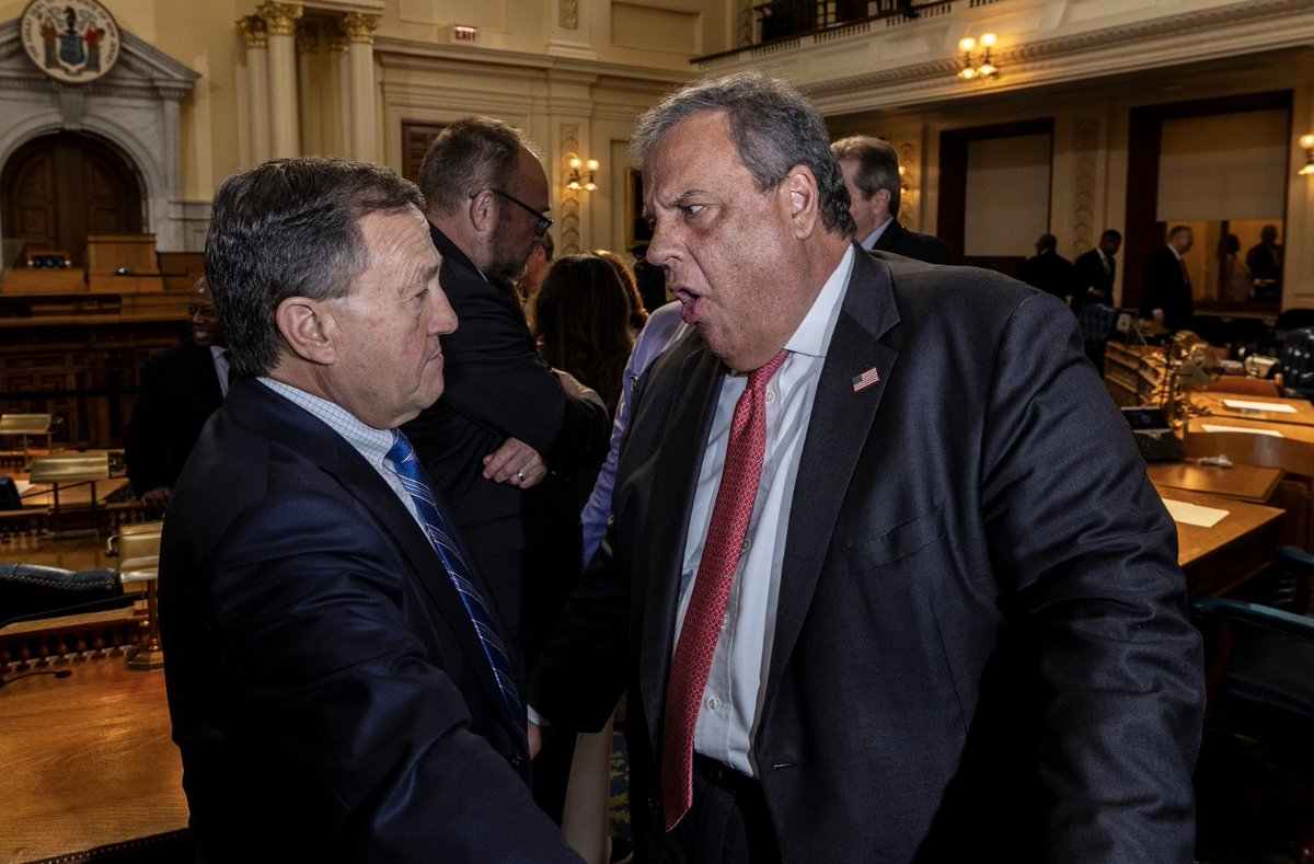 Terrence T. McDonald tweet media