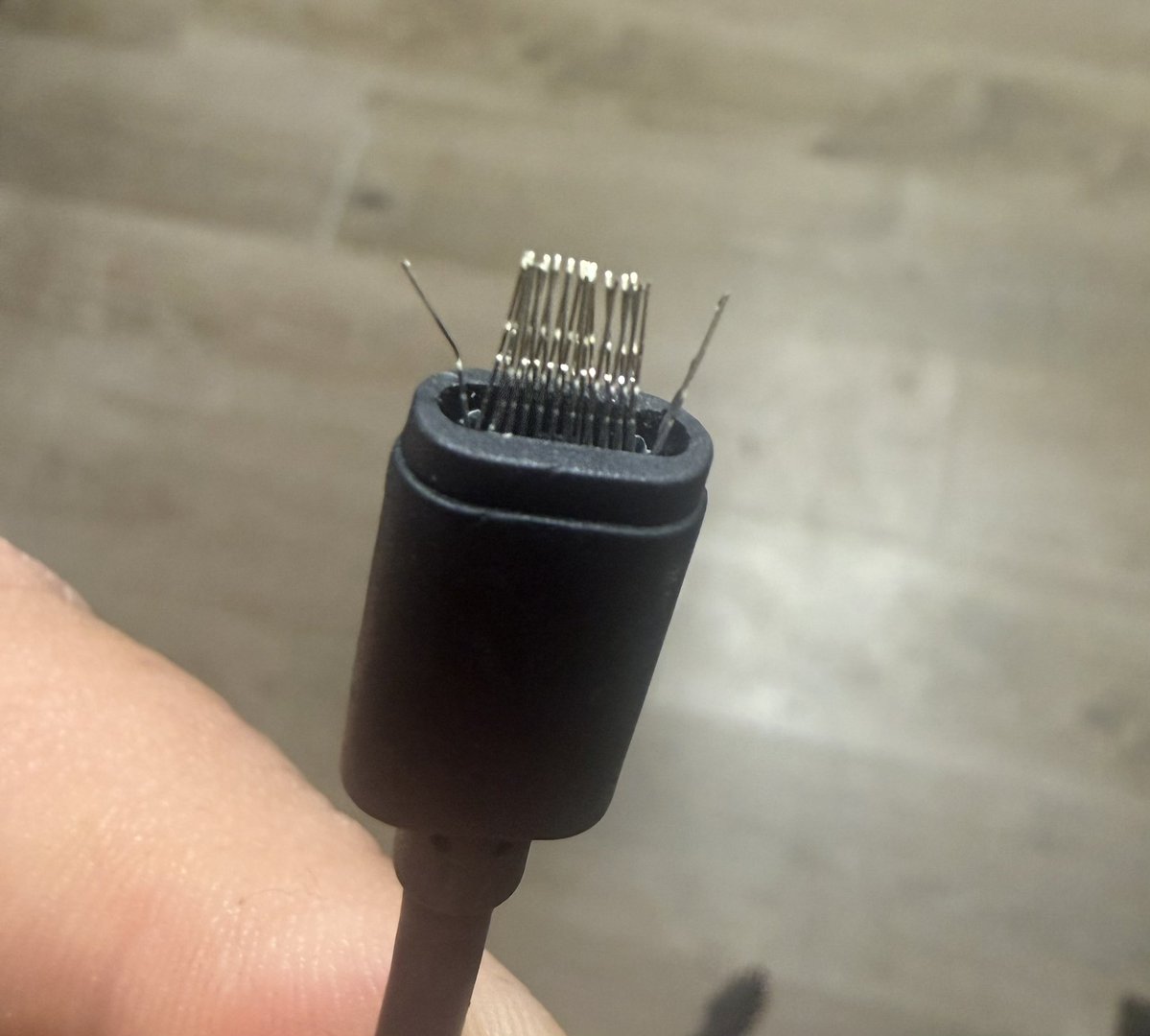 neondeception tweet media