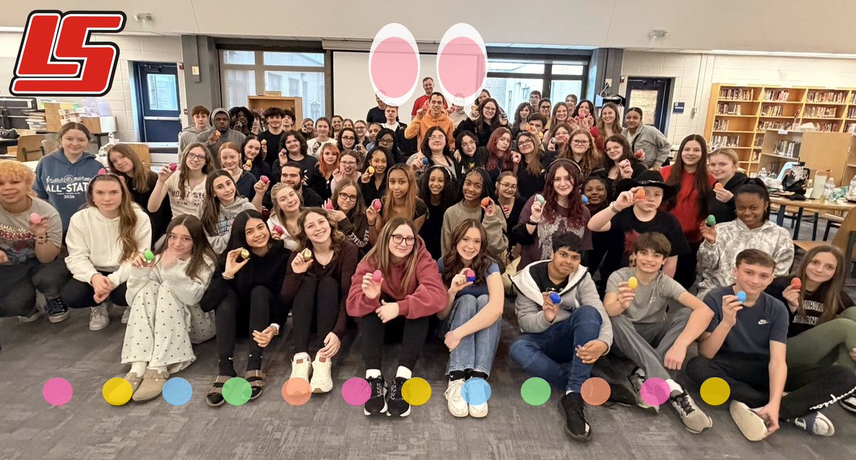 myLSPS's tweet image. In partnership with the Saint Clair Shores Fire Department, @myLSPS National Honor Society from @lshsshorian and National Junior Honor Society from @KMSClippers filled eggs in preparation for the annual Easter Egg Hunt: facebook.com/myLSPS/posts/p…. #myLSPS