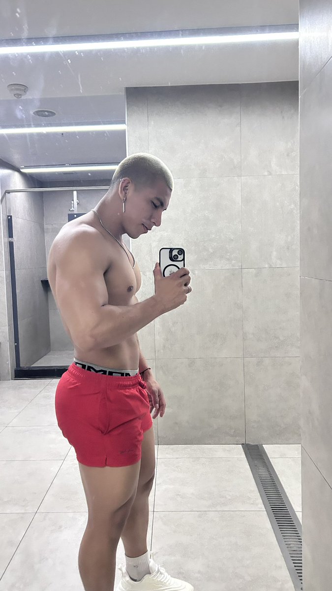 M I C H A E L 🇵🇪. (10k) tweet media