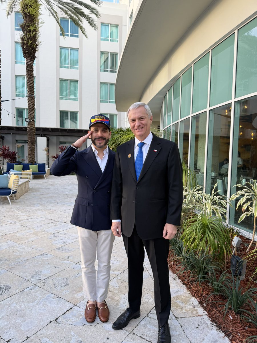 Felicitaciones, presidente <a href="/joseantoniokast/">José Antonio Kast Rist 🖐️🇨🇱</a>.

Chile vuelve al rumbo del que nunca debió salirse.

Firme por la Patria. 🫡

(A.D.L.E) 🇨🇴🐅