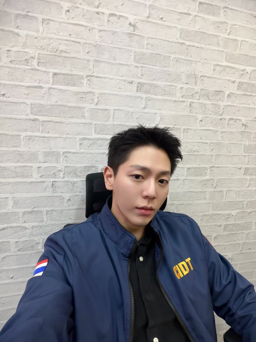 enfer_les's tweet image. พี่ตำรวจเจสเดินเกมส์แล้ว 👮🏻‍♂️
#UpPoompat #KeepItUp