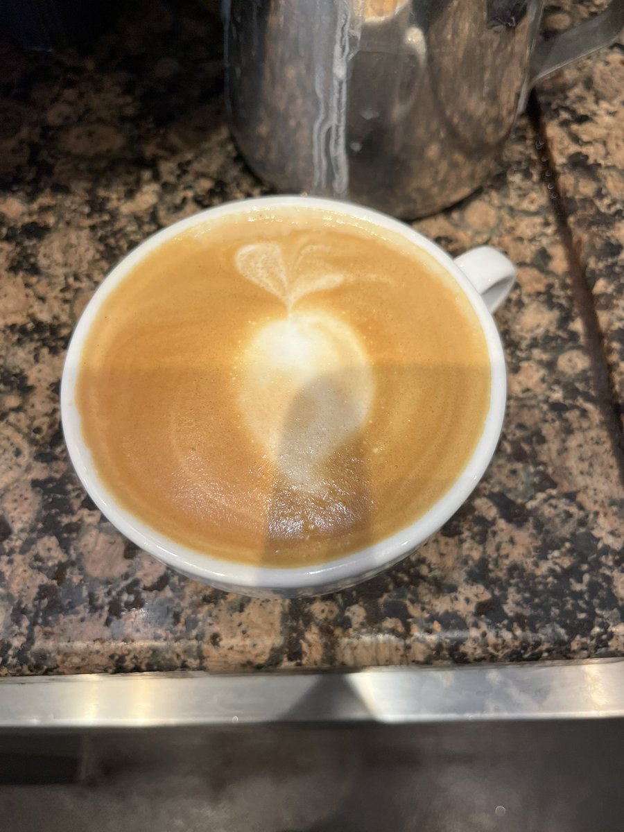 slut4nightcore's tweet photo. The old man I was serving had no idea why I was taking a picture of this FLstudio coffee I accidentally made today https://t.co/p48dNhSbtx