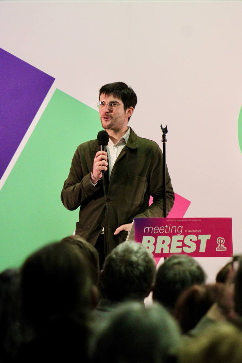 MathildePanot's tweet photo. Plus de 400 personnes pour soutenir la liste Brest insoumise menée par Cécile Beaudoin avec @pycadalen .

Magnifique énergie et la conviction partagée qu’il est temps de changer la ville au mieux et de faire reculer les idées haineuses de l’extrême-droite. 

La mobilisation doit être massive ces 15 et 22 mars prochains partout à Brest pour voter Cécile Beaudoin !