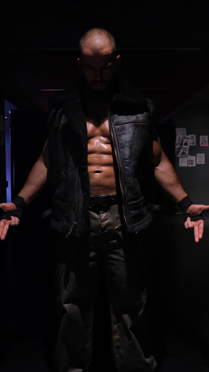 Austin Theory tweet media