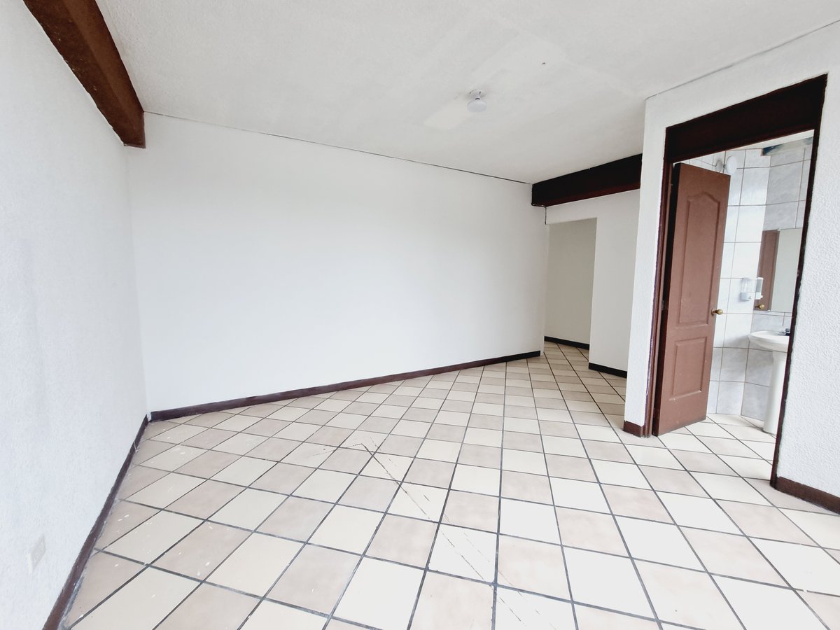 CitymaxFernanda's tweet photo. RENTA EN ZONA 11 – COLONIA TOLEDO
Clave: PAO-019-02-22 | Precio: Q14,000
Construcción: 132 m² | Terreno: 132 m² | Frente: 12 m | Fondo: 11 m
Amplia oficina ubicada en Zona 11, Colonia Toledo, con fácil acceso a la 
Licda. Fernanda Posadas 
📧 f.posadas@citymax-adv.com
📱5630-9305 https://t.co/QxYm6ty7Q3