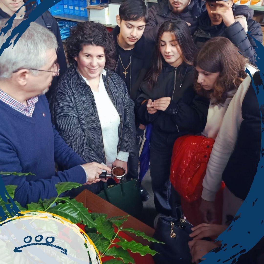 CIOFSFPFVG's tweet photo. ☕️ Profumo di scoperta! I nostri ragazzi hanno visitato Primo Aroma per un viaggio sensoriale nel mondo della tostatura. 🤎

Abbiamo toccato con mano l'artigianalità e la passione che si celano dietro ogni tazzina. Un’esperienza preziosa di formazione!

#caffè #Trieste #CIOFS https://t.co/gJoO5QL0XH