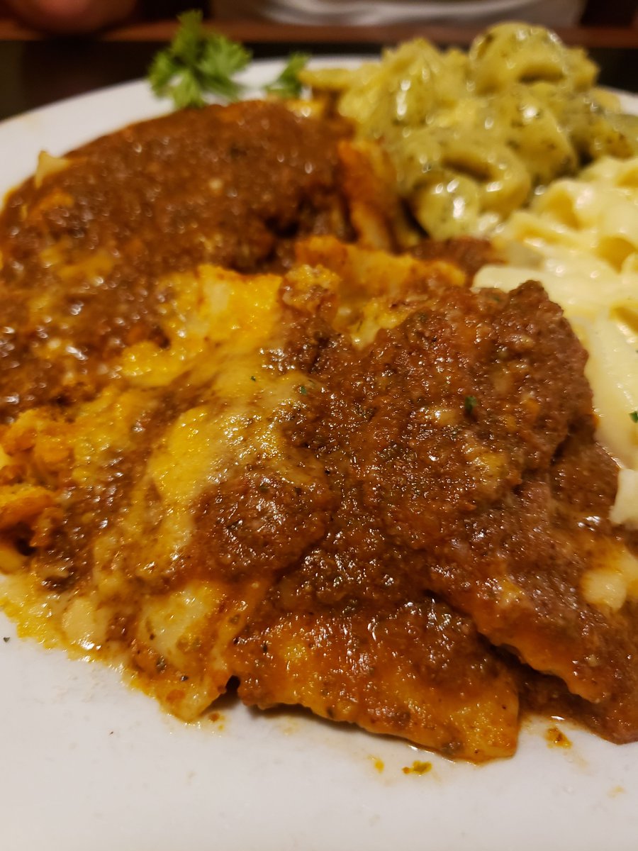 Wednesdays were made for our biggest pasta fans! Enjoy our pasta sampler with your choice of four of your favorite pastas. 🍝