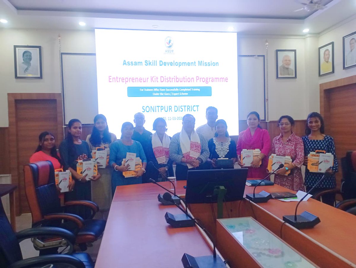 DCSonitpur's tweet photo. 📍 Tezpur | 11 Mar 2026
DC Sonitpur Shri Ananda Kumar Das attended the Entrepreneur Kit Distribution Programme under Assam Skill Development Mission at the DC Office. Also present were Smti. Churnika Das, AEO, DPM ASDM and trainees under the Guru/Expert Scheme. https://t.co/6nT8Ic46uQ