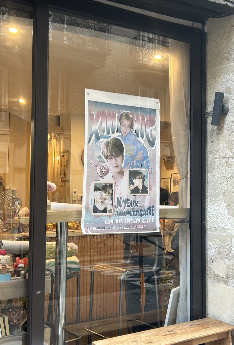 i’m at the xinlong birthday cafe today in paris (◜ ᵕ ◝) ! 

i’ll  be posting some pics then officially log out !! it’s sooo pretty look