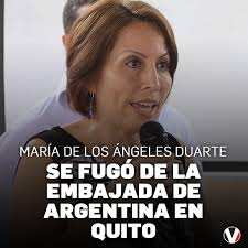 PROHIBIDO OLVIDAR. ESTA LADRONA CORREISTA ES MARÍA DE LOS ÁNGELES DUARTE, EX MINISTRA DEL CORREISMO, TAMBIÉN SE SACÓ EL GRILLETE, HUYÓ DE LA EMBAJADA ARGENTINA Y HOY DISFRUTA LO ROBADO EN PANAMÁ. ROBÓ MILLONES!!