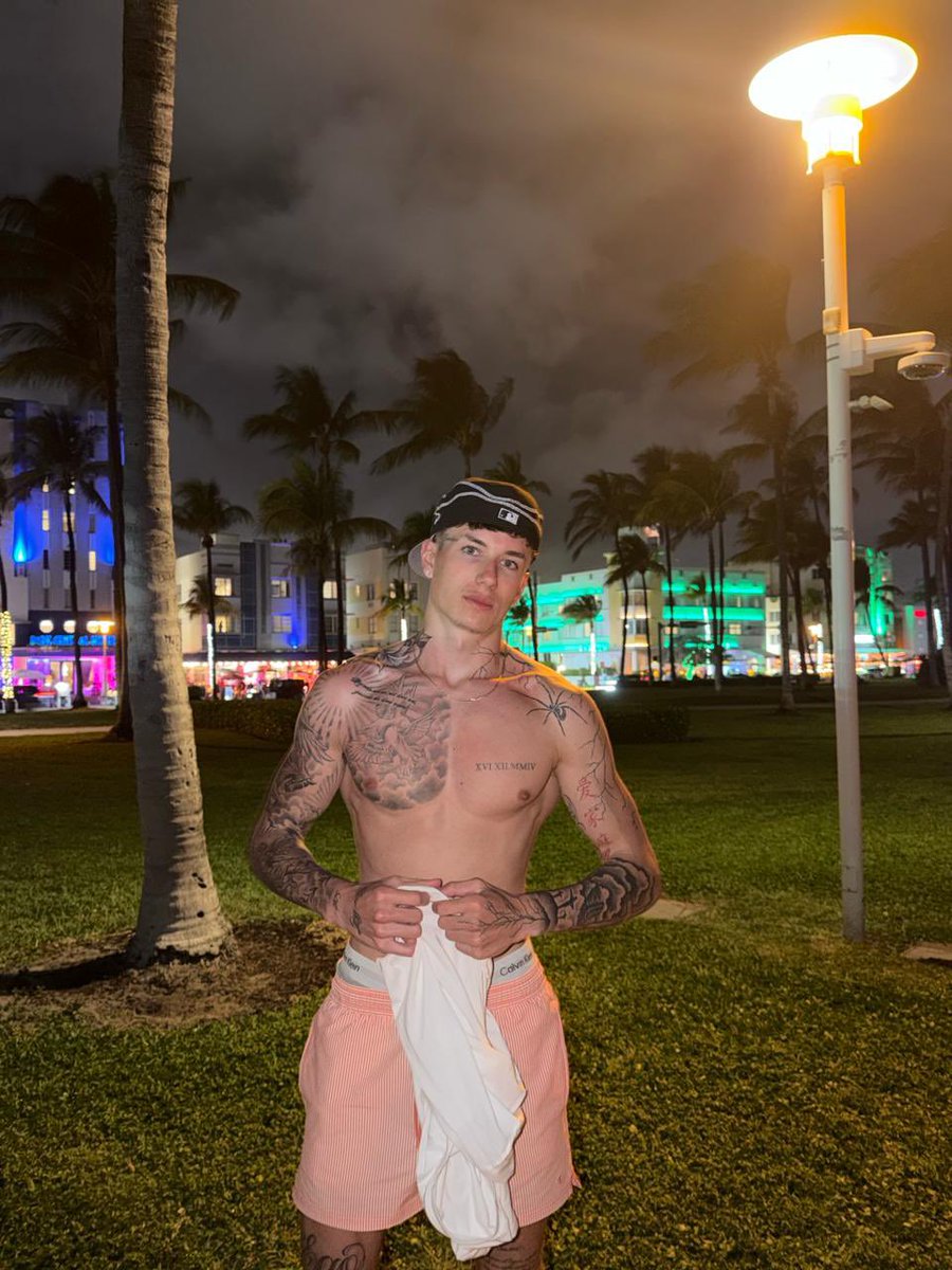 Clément tweet media