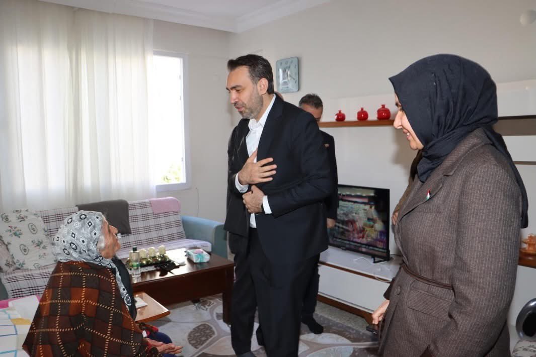 📍 Palmiye Mahallesi | Yenişehir 

✅ Çat Kapı Hane Ziyareti

AK Parti Merkez Disiplin Kurulu Üyemiz Sayın Muhammet Ali Yılmaz, İl Yönetim Kurulu Üyelerimiz, Yenişehir İlçe Başkanımız Sayın Seyidhan Kartal ve Yenişehir İlçe Teşkilatımızla birlikte, Mahalle sakinlerimizden Ayşe