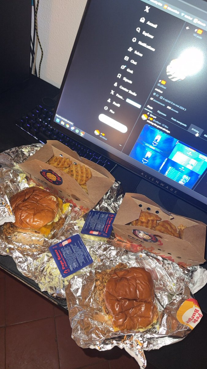 r 🇲🇦 tweet media