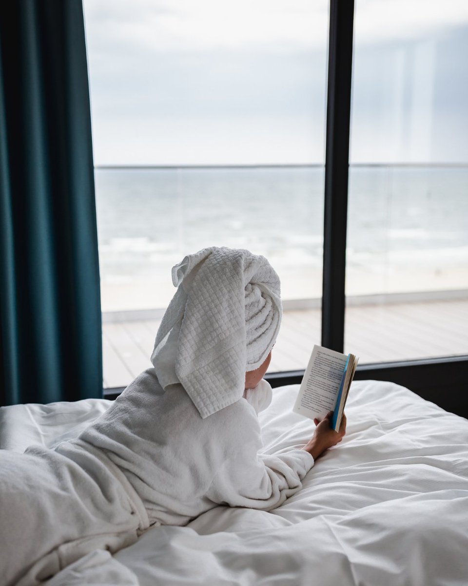 hotelplanner's tweet photo. ☀️ Ready for a summer coastal escape? Enjoy ocean air, scenic views, and relaxing days in Santa Barbara, Cape Cod, or Monterey.

Find your perfect hotel with HotelPlanner! 🌍

Book now: https://t.co/DYZGCXN1k1

#SummerTravel #CoastalGetaway https://t.co/AGift0xHHt