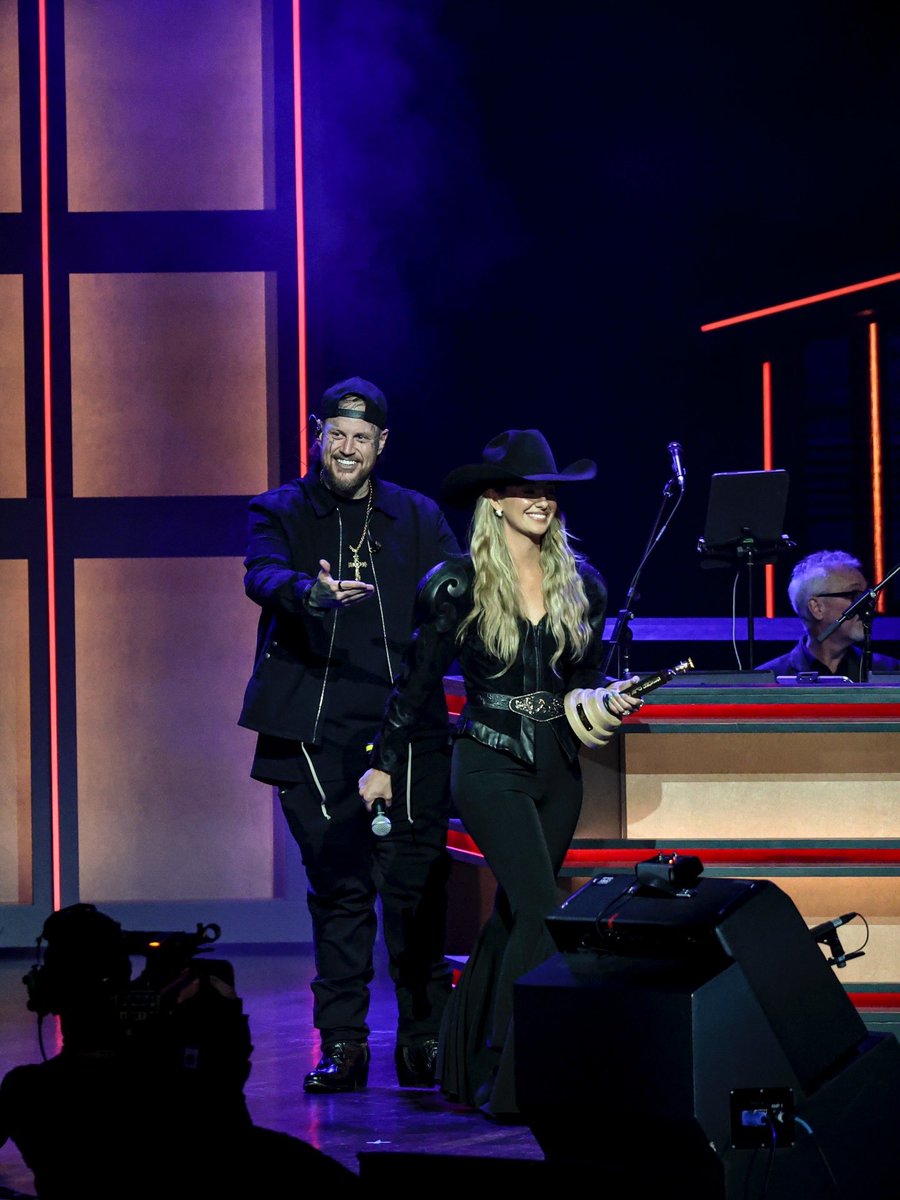 Grand Ole Opry tweet media