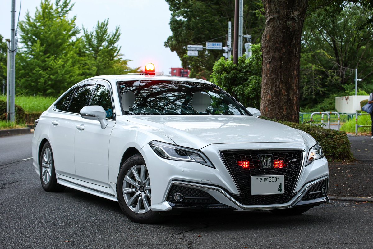 tamacho220's tweet photo. 警視庁 第八方面交通機動隊
220系クラウン覆面パトカー https://t.co/WIN1MaRInS