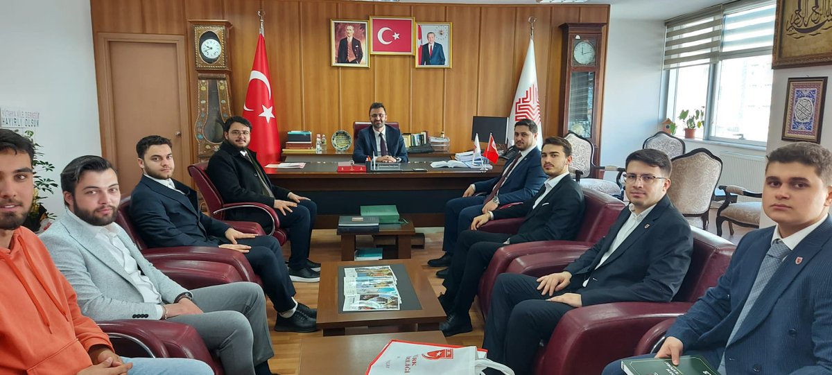 Genel Başkanımız Sayın Tahsin Başarı’nın Kütahya Vakıflar Bölge Müdürü Sayın Muhammet Enes Çınar’a gerçekleştirdiği ziyarete, İl Başkanımız Sayın Harun Yahya Metin de eşlik etti.
