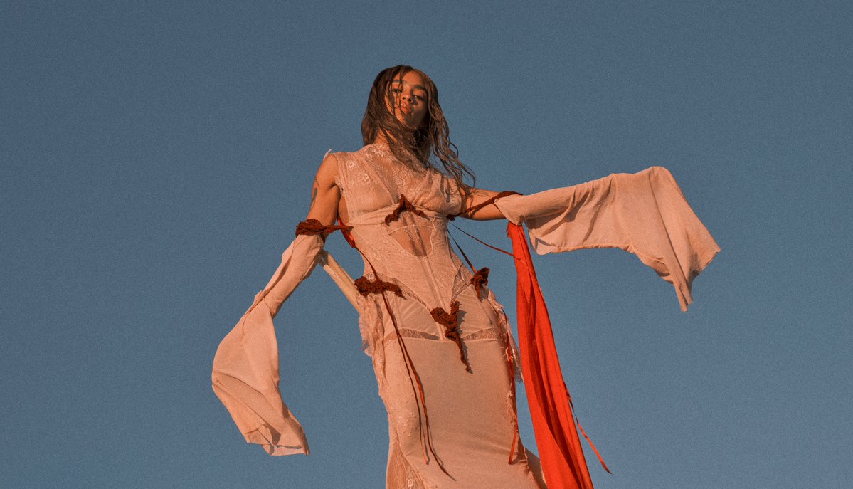 Dirty Hit tweet media