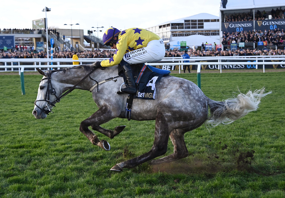Racing TV tweet media