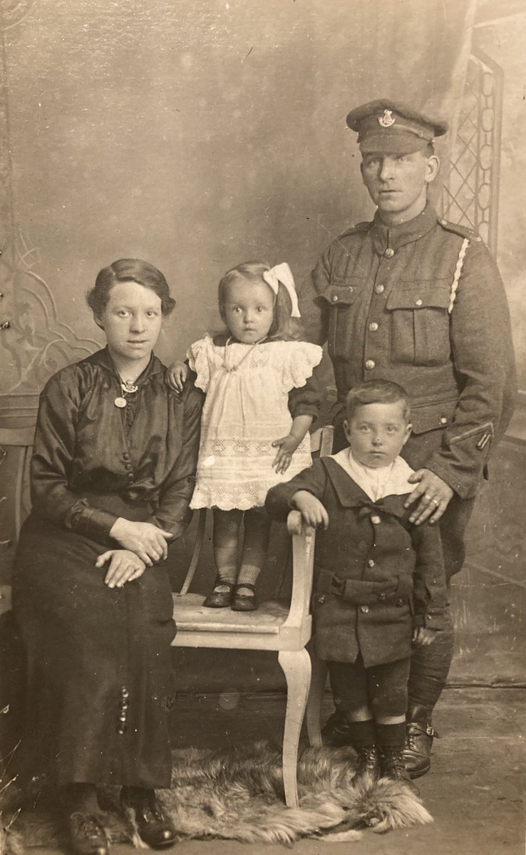 PRH191418 tweet media