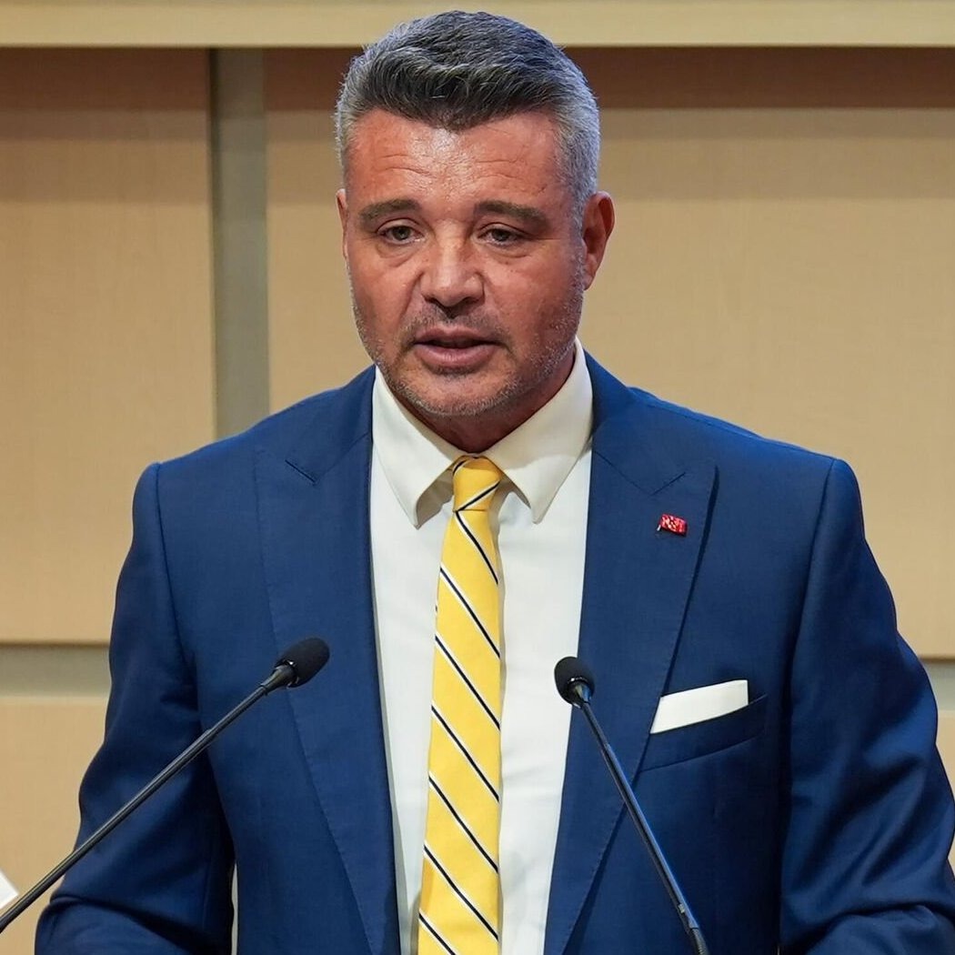 bpthaber's tweet image. Sadettin Saran: (Jhon Duran hk.)

"Kimse maç seçemez. Bardağı taşıran son damla Bükreş deplasmanına gitmeyeceğim demesi oldu.

Kendisini takımın önünde tutmaya başlamıştı."