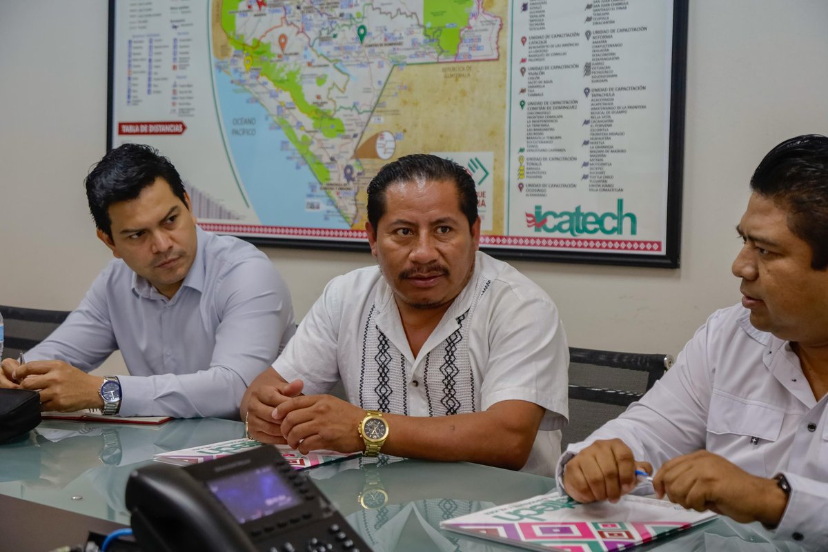 IcatechOficial's tweet photo. 🫶 El equipo del #ICATECH sostuvo una reunión de trabajo con el presidente municipal de Chalchihuitán, Manuel García Núñez, con el objetivo de trazar la ruta de colaboración que permita impulsar la estrategia de Prosperidad Compartida en el municipio. https://t.co/vH9oZSSkcL