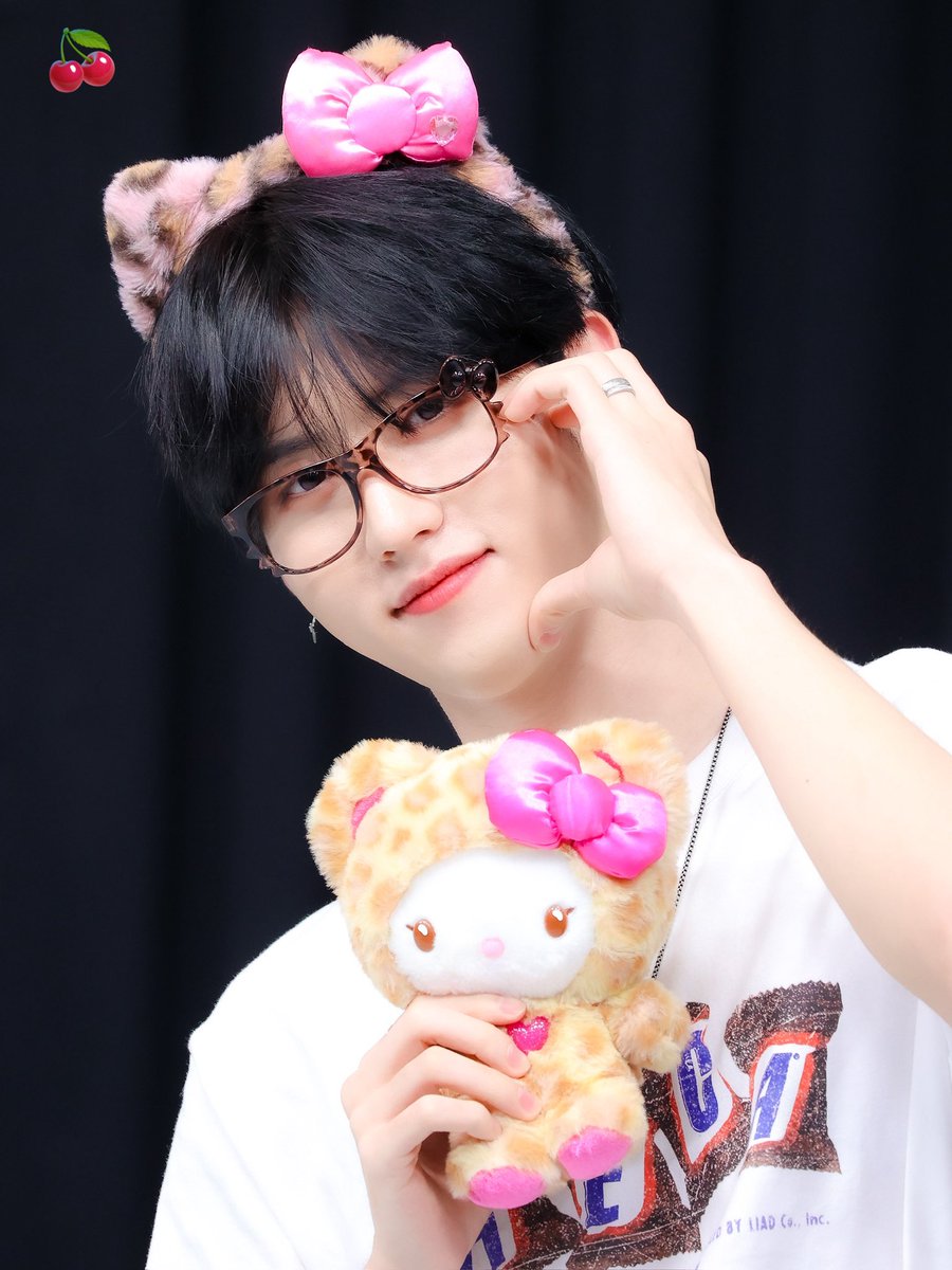 민쨩🍒 tweet media
