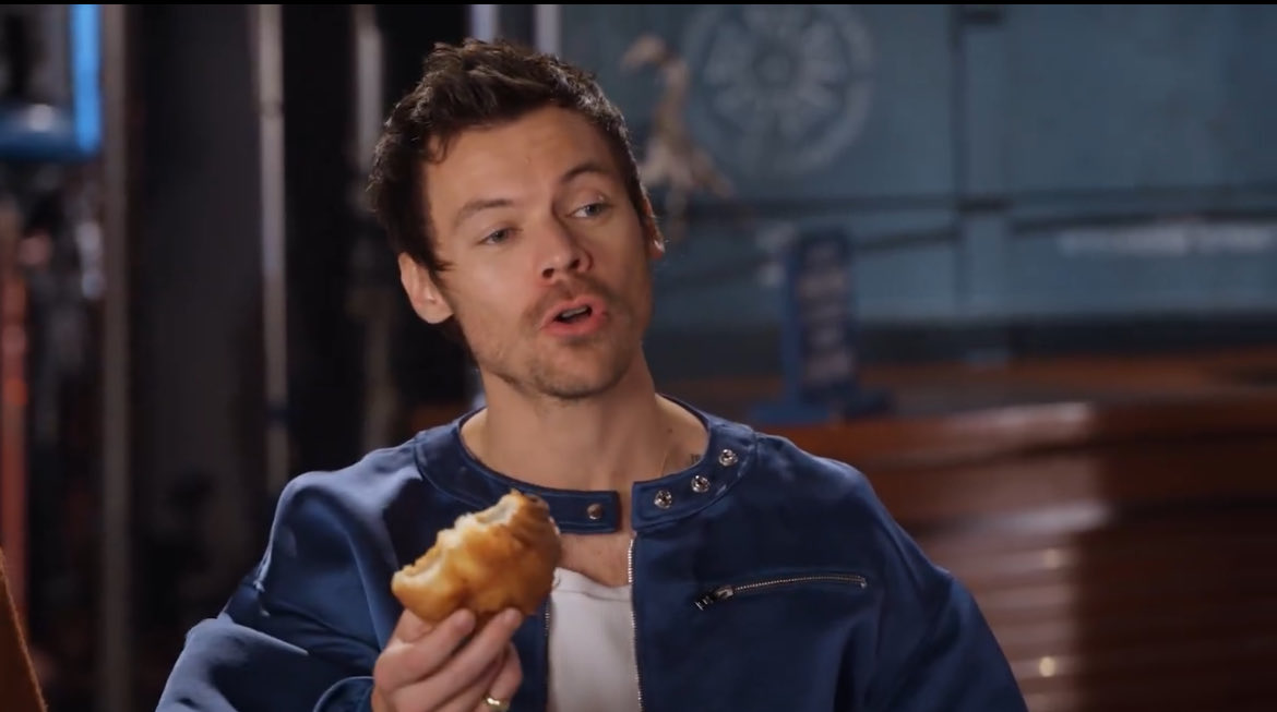 chasingpayne 🥐🍫 tweet media