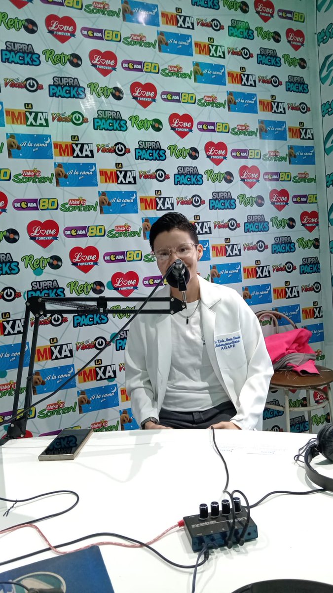 Este día nos visito LIc. Karla María Romero de Laboratorio clínico AGAPE L&amp;R,  dejando informacion de exámenes clínicos y regalando perfiles clínicos para nuestra audiencia.... .