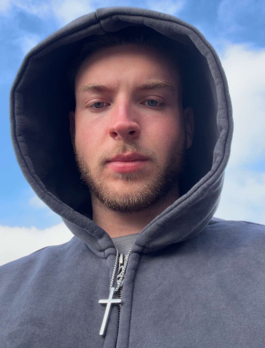 Bolo🐺 tweet media