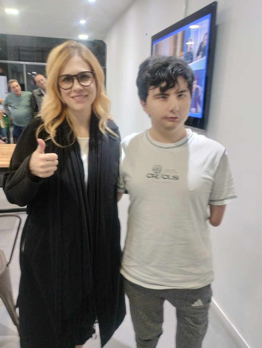 LennydelAlbo☭ tweet media