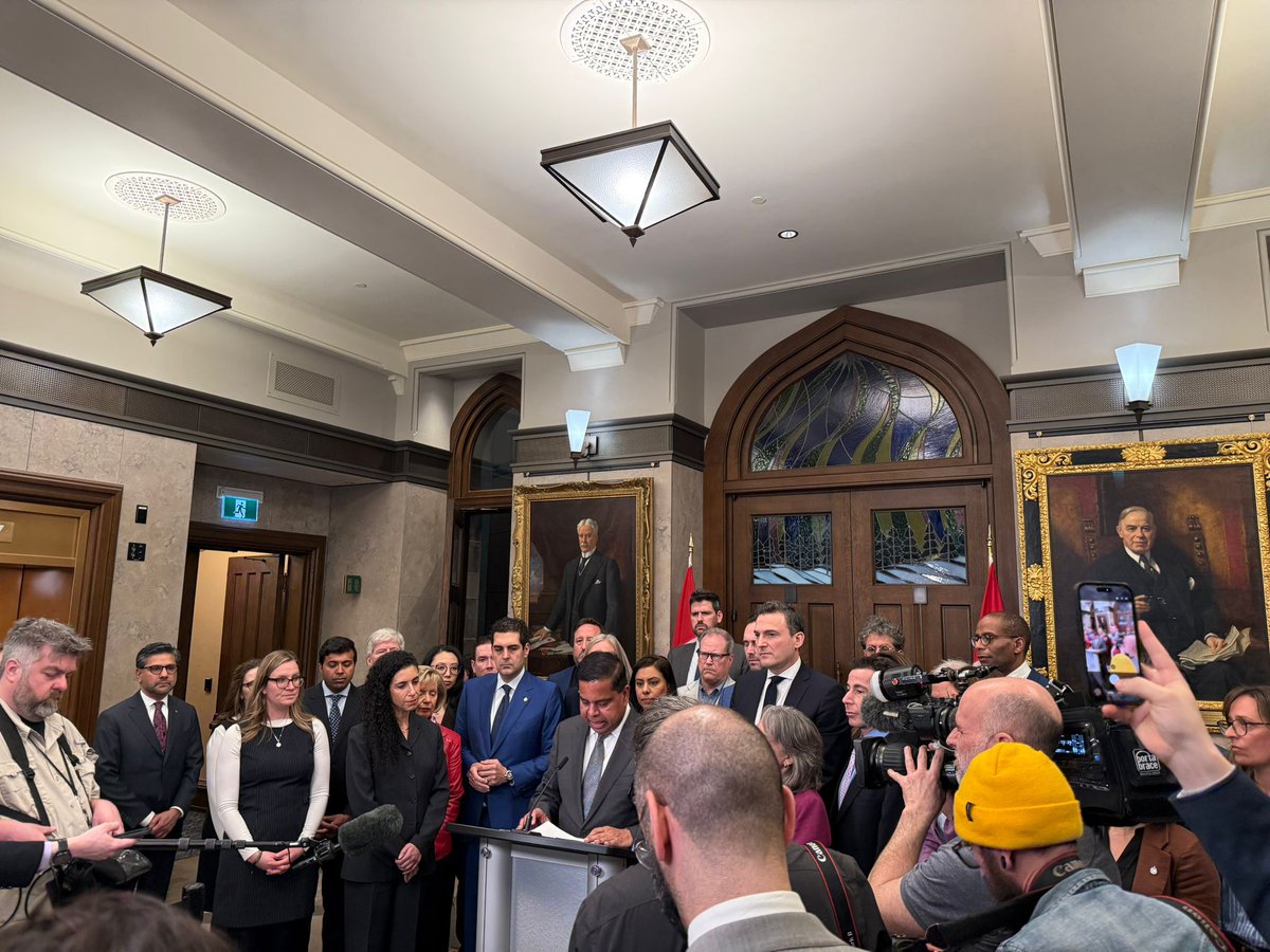 Vince Gasparro tweet media