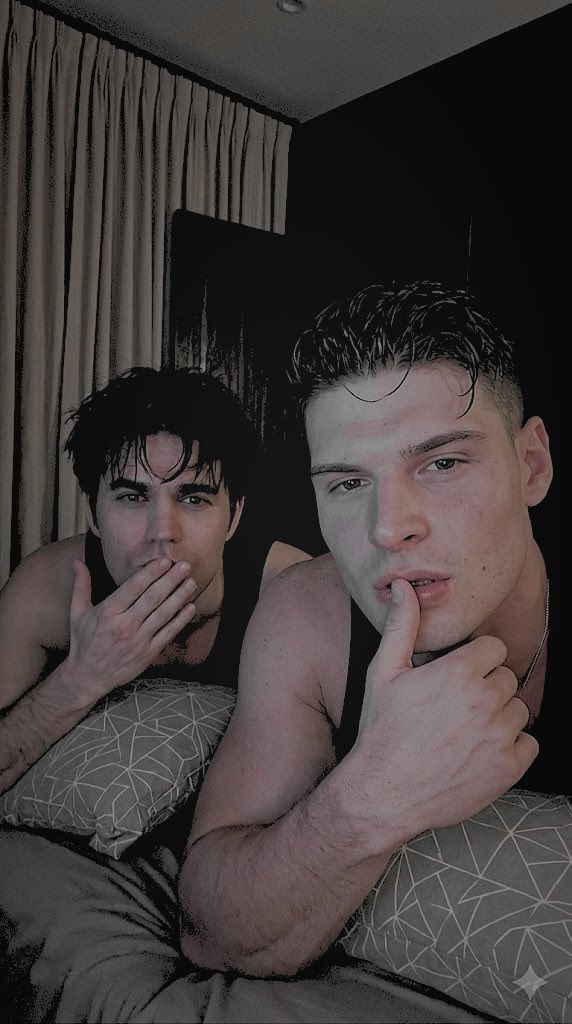 MikaelsonDemon's tweet photo. ➰.He My Pal and My Ride Or Die Panther
@MIDNIGHTRIPPAH
#CAMERAROLL
#NFWD. #SEDUCTIVE
#DontSteal https://t.co/NYXITv3Wb6