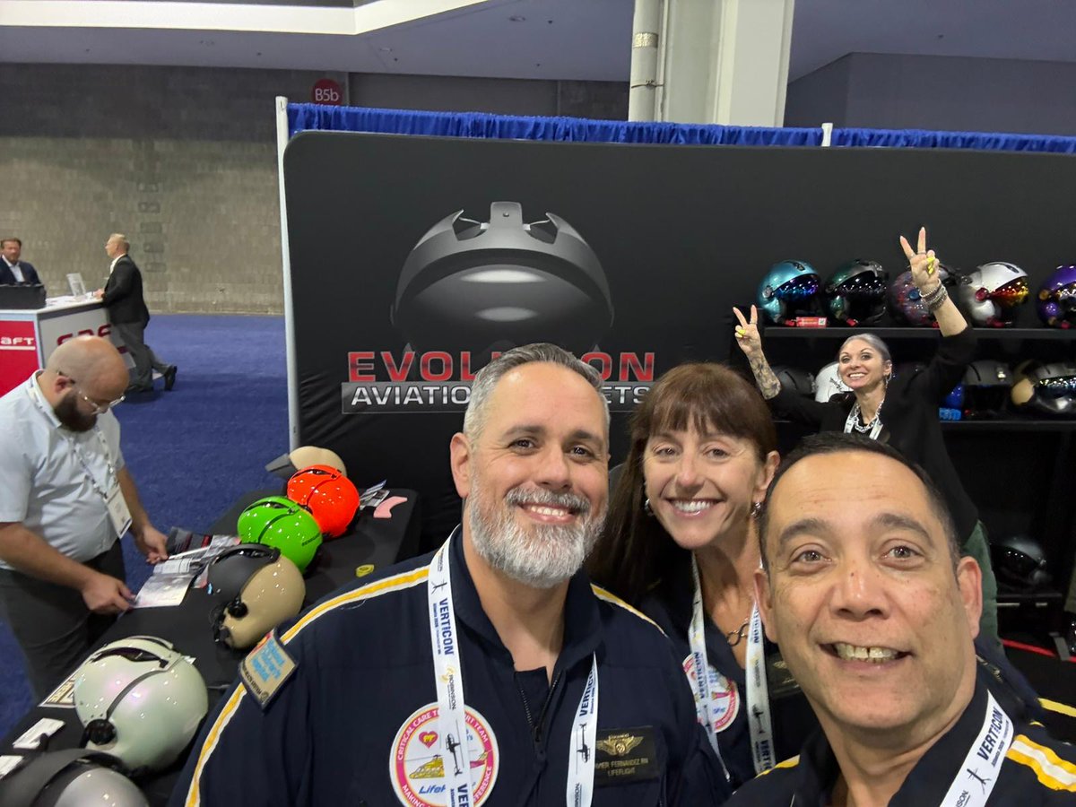 JoJoD1122's tweet photo. Super cool helmets here!  #evohelmets https://t.co/qaByTBjpfO