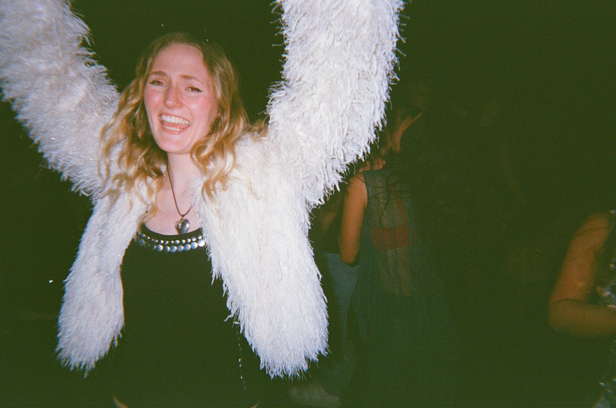 charli ♡ tweet media