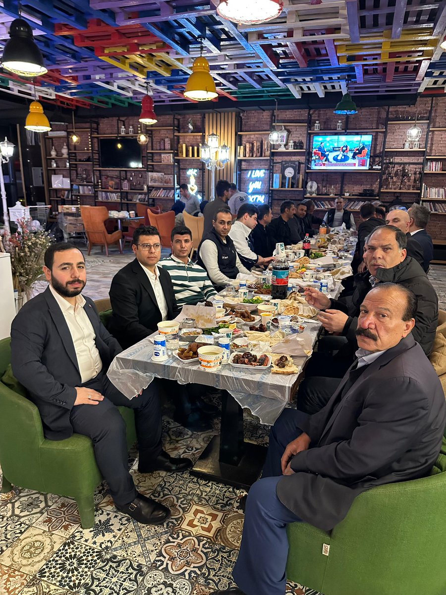 abdurrahimtoru's tweet photo. UrfaCity Alışveriş Merkezi’nin kıymetli personelleriyle iftar sofrasında bir araya geldik. https://t.co/rUJ3QzPk31