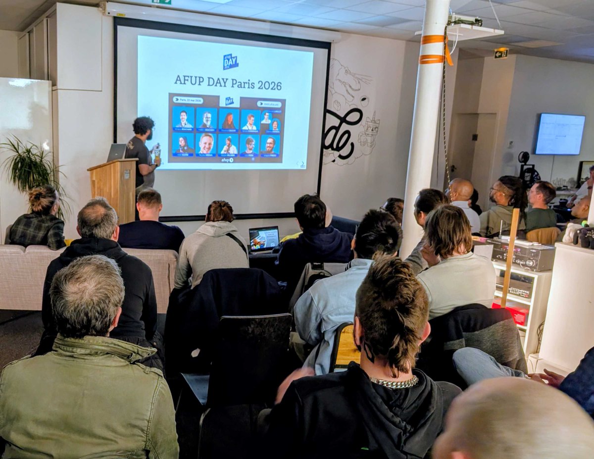 JoliCode tweet media