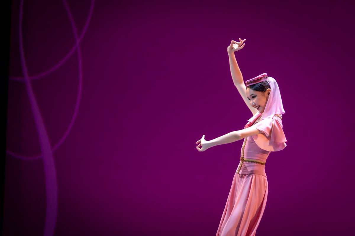 prevaleo's tweet photo. #ballet https://t.co/6pUTFSlVuT