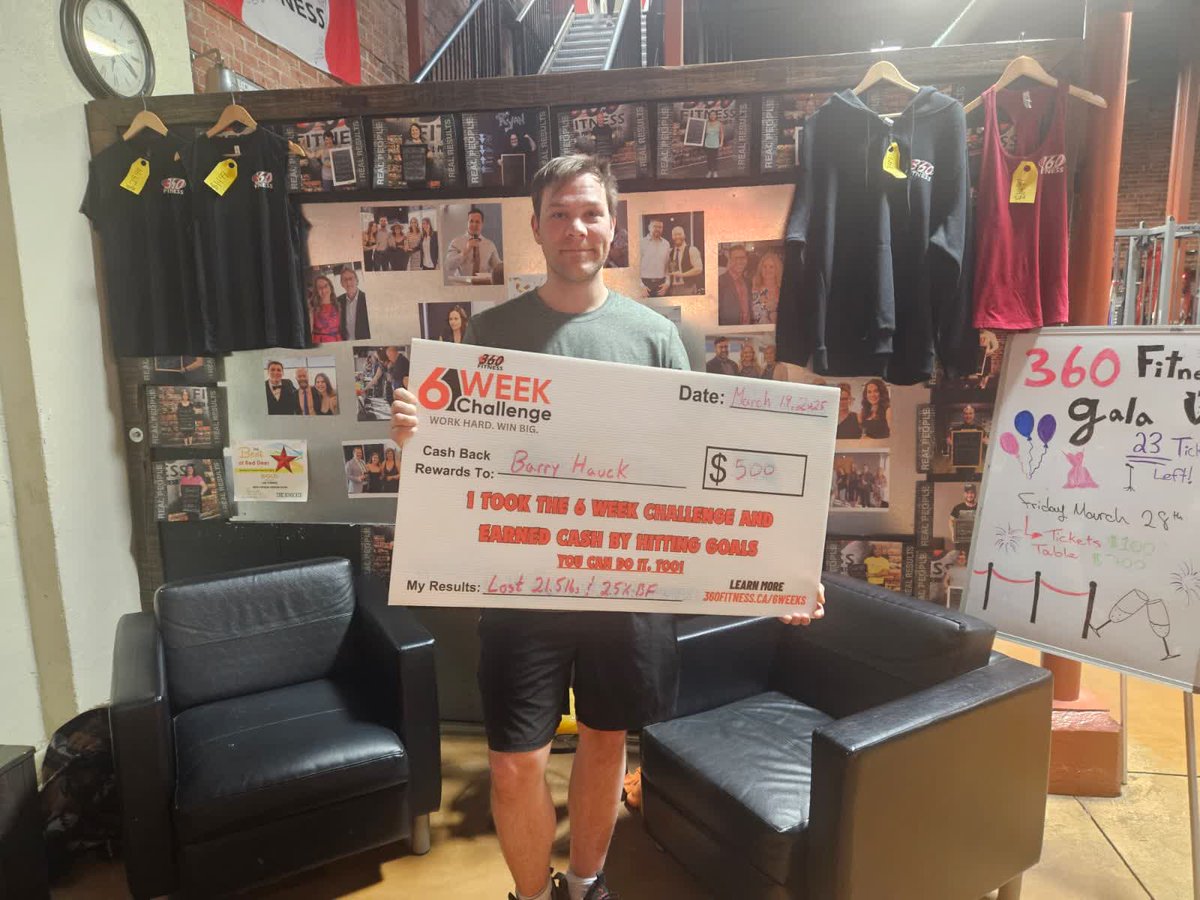 360FitnessRD's tweet image. 🔥 Huge congrats to Barry for smashing his #6WeekChallenge at #360Fitness! 💪
✨ Lost 21 lbs
✨ Won $500 for hitting his goals
✨ Gave 100% in every session

So pumped for you! Are you next? ➡️ 360fitness.ca/6weeks