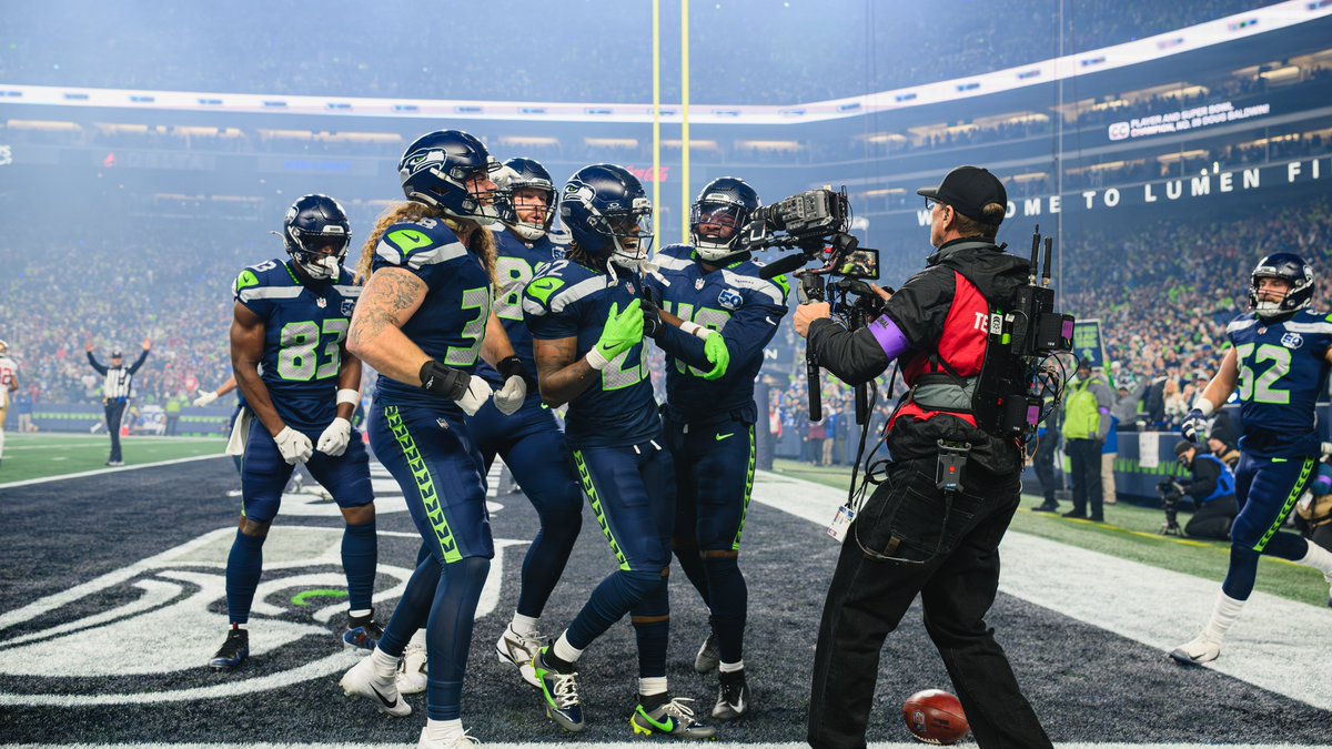 Seahawks's tweet photo. Speed secured. @RashidShaheed 

More photos » https://t.co/F2xc0kBMw9 https://t.co/X699jgHLCy