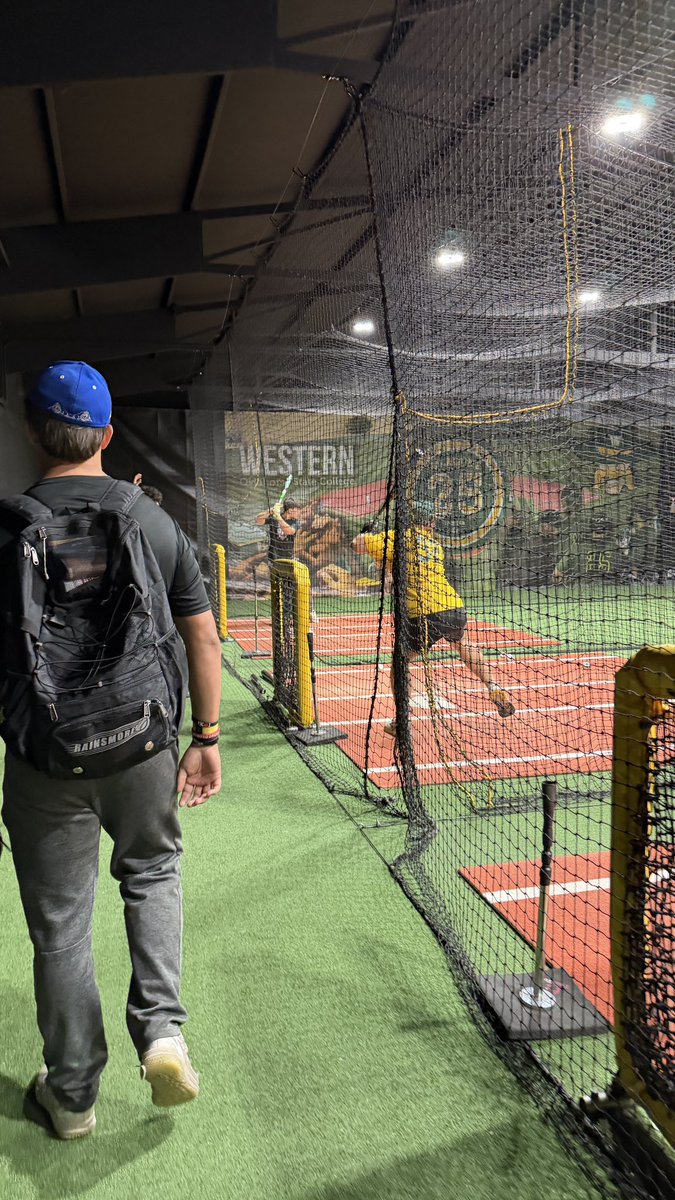 WesWesito1's tweet image. First official visit at Western Oklahoma State 🤙🤙🤙 #Wosc Thank you to the coaches and players who came out to greet me and throw a bully with me! #PioneersBaseball is legit!