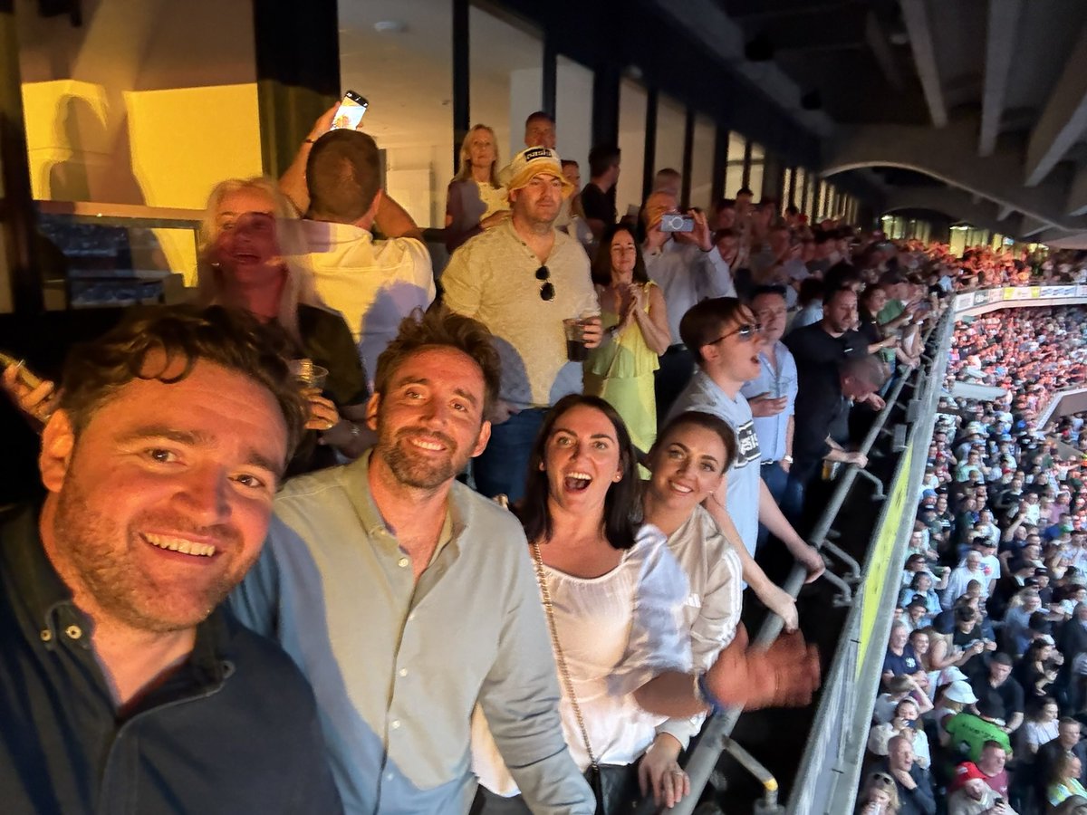 declan murphy tweet media