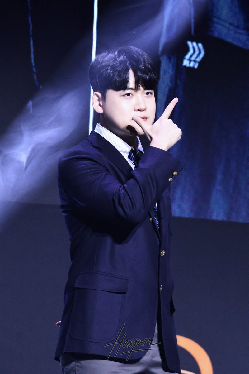 민형야~ 데뷔 2000일 축하해 🐻🍊

#Gumayusi #구마유시 #이민형 #HLEWIN