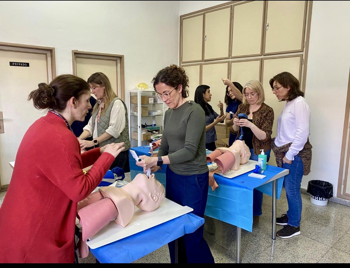 ANESTESIA HCUV tweet media