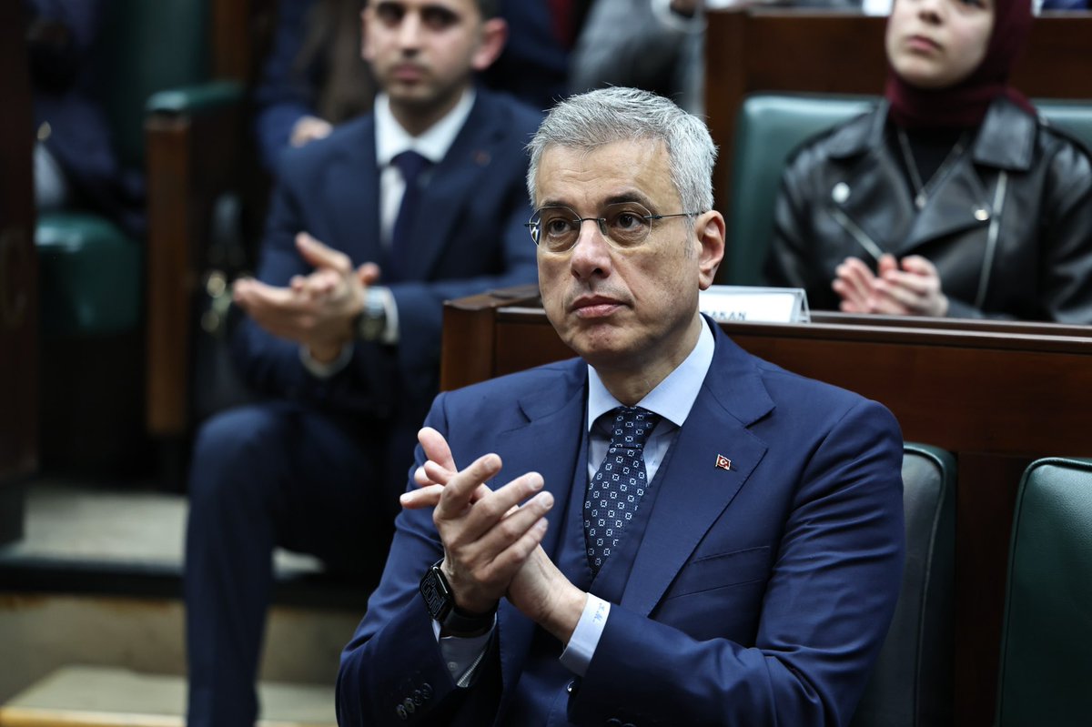 “Millet olarak hiçbir zaman korkmadık, korkmuyoruz ve korkmayacağız. Şehit kanlarıyla sulanmış vatan topraklarında nasıl bin yıldır alnımız ak, başımız dik bir şekilde hür yaşadıysak, inşallah kıyamete kadar yine hür yaşayacağız.” 

Cumhurbaşkanımız Sayın Recep Tayyip Erdoğan’ın