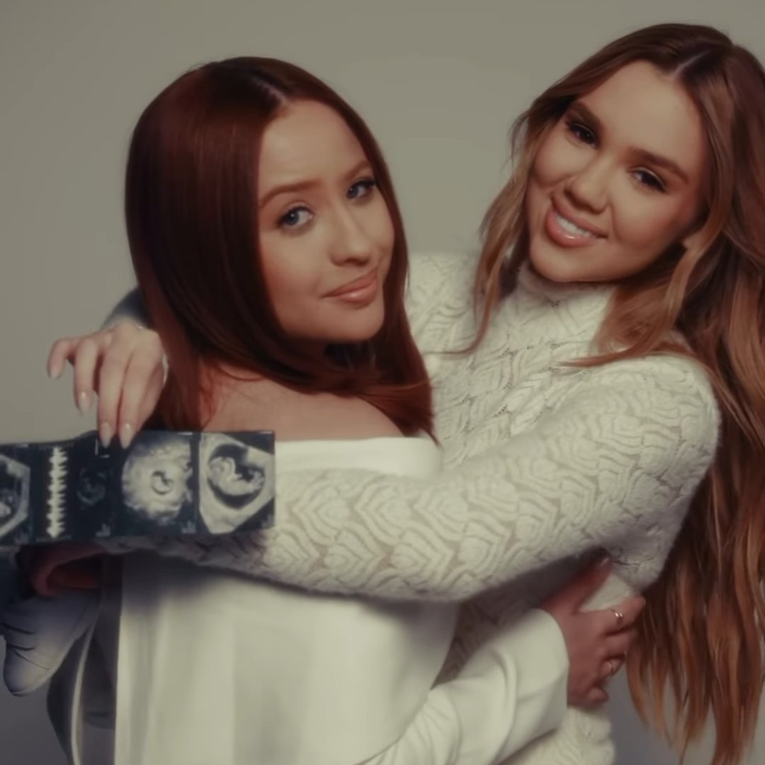 tracklist's tweet photo. A cantora Mari Fernandez e a influenciadora Júlia Ribeiro anunciaram que estão à espera do primeiro filho. ❤️

“Agora somos três. Nosso maior sonho está a caminho.” https://t.co/VN5KEq7bmG