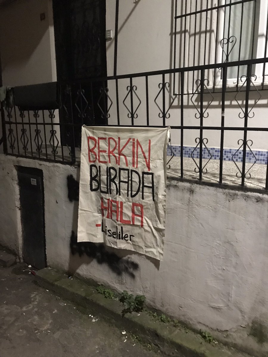 SLMeclisleri's tweet photo. Sürüyor o kavga ve sürecek,
Berkin’in hesabı sorulana dek!

Berkin HALA Burada!
Okmeydanı’ndan sesleniyoruz!

#BerkinElvanÖlümsüzdür https://t.co/jwmEm4ibsi