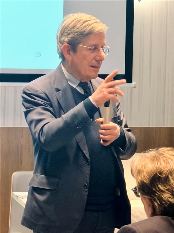 fspfsyndicat's tweet photo. Nous étions à l'assemblée générale des pharmaciens de la Marne (51) ! Un grand merci à @pierrekreit , président du syndicat, ainsi qu'au doyen de la fac de Reims, Monsieur Richard Le Naour. La @fspfsyndicat est une fois de plus sur le terrain.

Monsieur le député Charles de Courson a également adressé quelques mots chaleureux en faveur de notre profession, en fin de réunion 😊

@vponsinet · @PhilippeBesset
